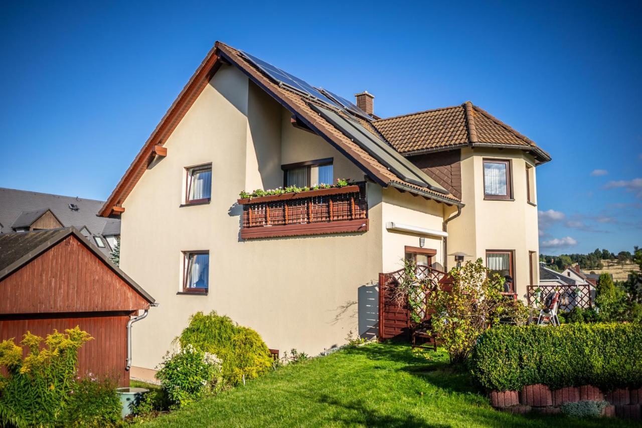 Ferienwohnung In Ruhiger Waldrandlage Barenstein Exterior photo